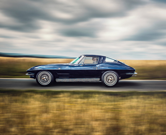 1963er Corvette C2 fahrend