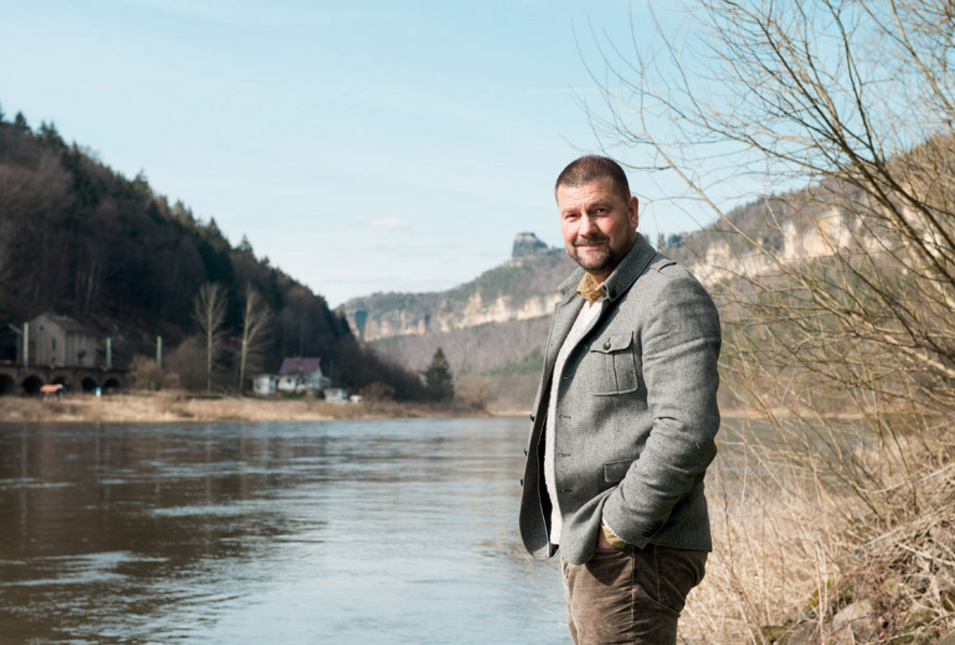 Sven-Erik Hitzer am Elbufer in Schmilka