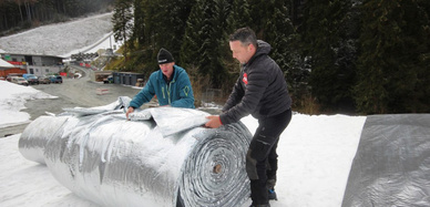 Schnee wird eingerollt