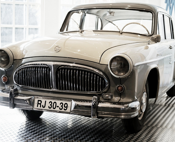 Auto der Sachsenwerke Zwickau von vorn
