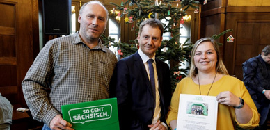 Ministerpräsident Kretschmer mit Gewinnern